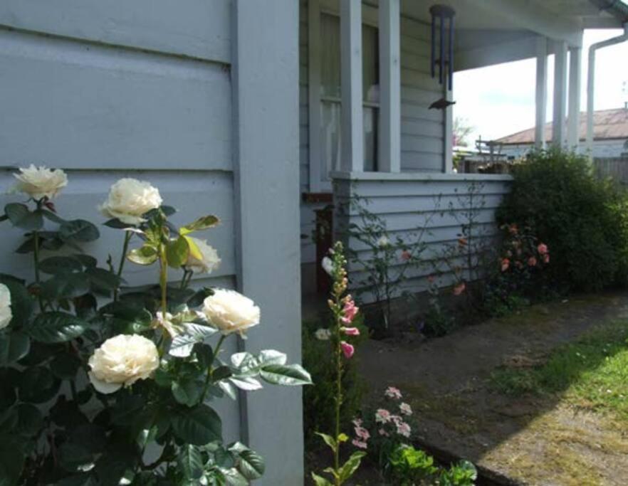 Riverlea Cottage - Cosy, Comfy, Quiet, Central タウマルヌイ エクステリア 写真
