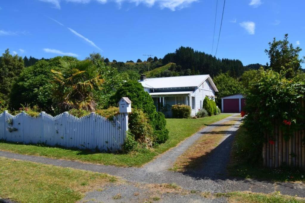 Riverlea Cottage - Cosy, Comfy, Quiet, Central タウマルヌイ エクステリア 写真