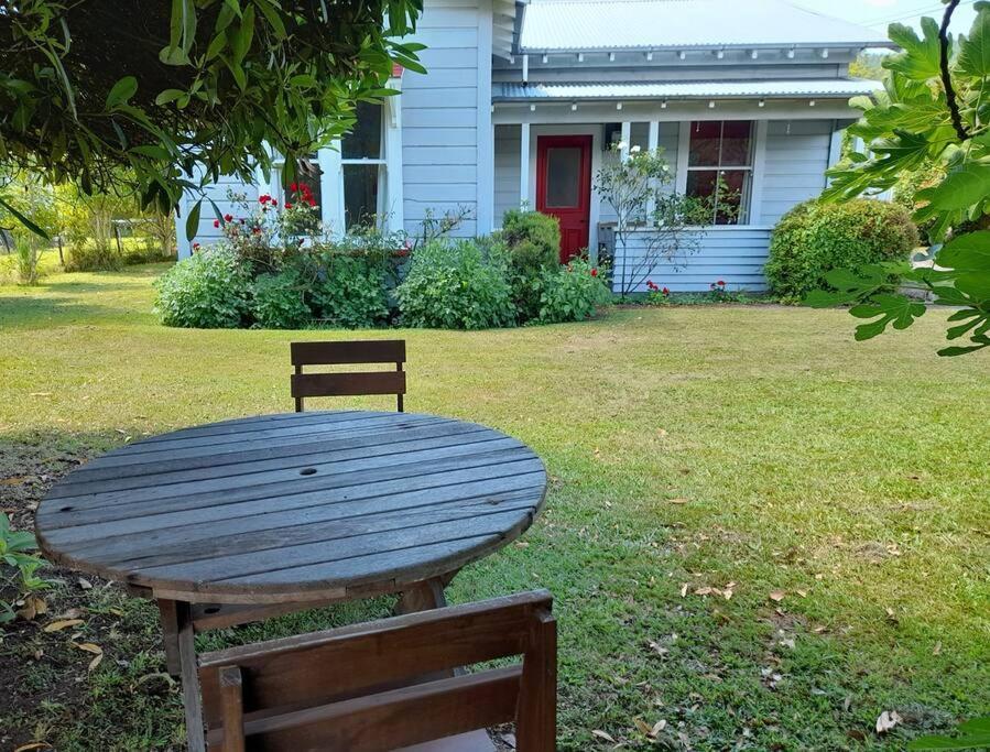 Riverlea Cottage - Cosy, Comfy, Quiet, Central タウマルヌイ エクステリア 写真